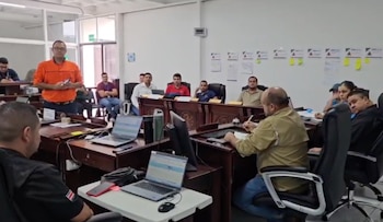 La Comisión Nacional de Emergencias mantiene el monitoreo ante el ingreso de la onda tropical número 25 previsto para este domingo. Crédito: CNE