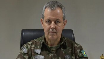 El comandante del Ejército de