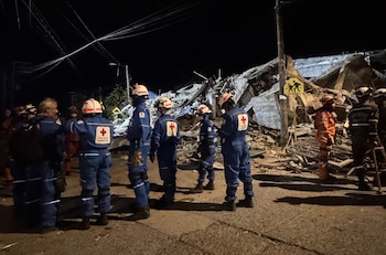 La Cruz Roja Colombiana, las alcaldías y el Ejército activaron canales de búsqueda y líneas de WhatsApp para recibir datos sobre personas desaparecidas tras el terremoto - crédito @cruzrojacol/X