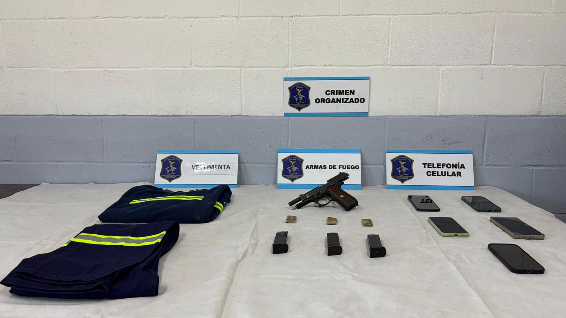 Elementos secuestrados durante los allanamientos en los que cayeron sospechosos de integrar una banda de ladrones en Moreno