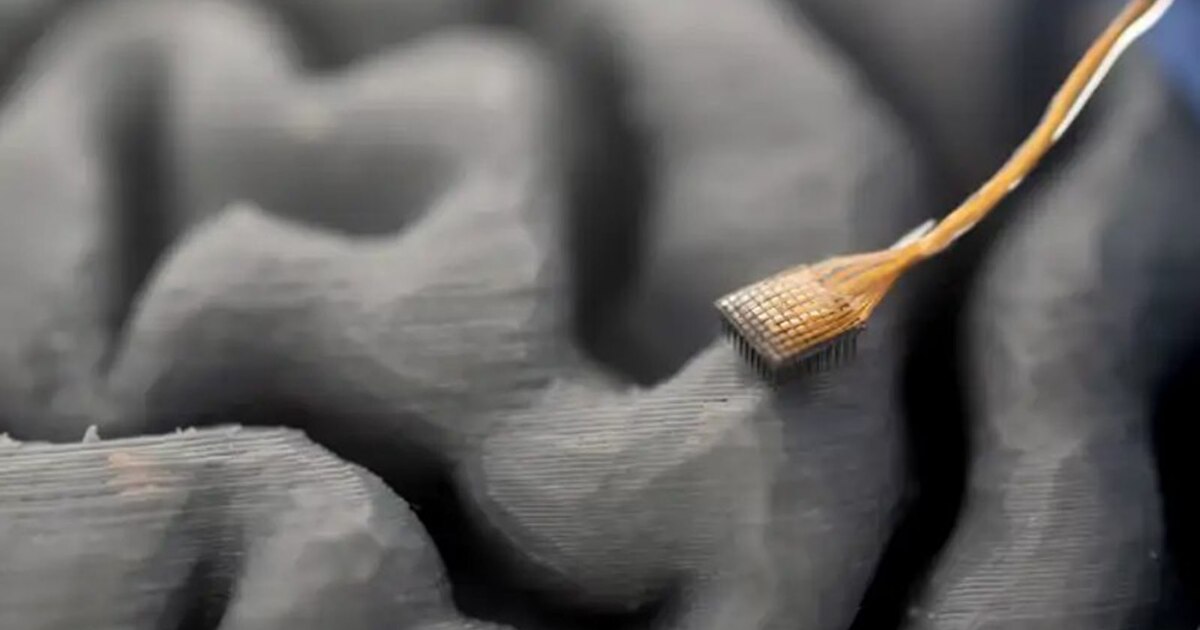 Representación del sistema de neuroimplante desarrollado por la Universidad de California en Davis para traducir señales