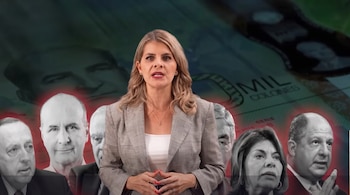 Una mujer rubia con blazer a cuadros se sitúa ante un fondo de billete con "MIL COLONES" y seis figuras de personas en escala de grises, algunas con halo rojo.