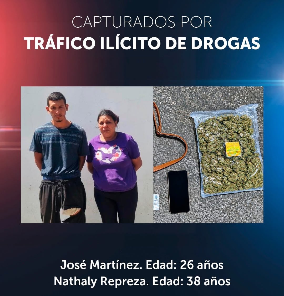 La Policía incautó un paquete grande de marihuana, una motocicleta y un teléfono celular en el procedimiento realizado en La Libertad. (Foto cortesía PNC)
