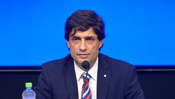 El ministro de Hacienda, Hernán