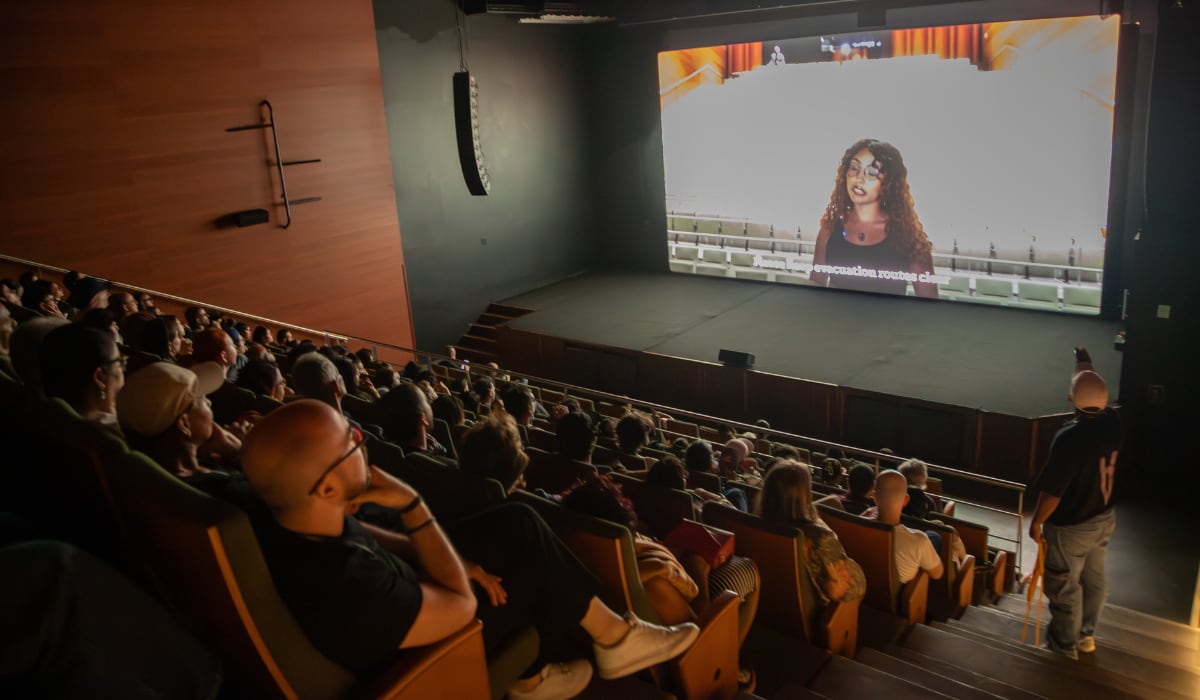 El Alternativa Film Festival 2026 reunió a más de 10.000 asistentes en el Orquideorama del Jardín Botánico de Medellín, consolidándose como plataforma clave del cine del sur global. (Alternativa Film Festival)