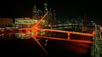 La Ciudad de Buenos Aires ilumina de naranja monumentos emblemáticos en el marco del Día Mundial de Concientización sobre el Linfoma
