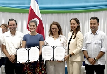 La presidenta Laura Fernández anunció inversiones superiores a los ₡2 billones (aproximadamente USD 4,453.9 millones) para proyectos que buscan transformar la infraestructura y economía de Limón durante los próximos años. Crédito: Captura Presidencia de La República