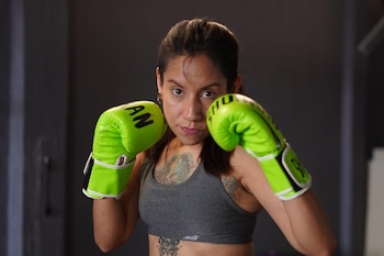 Las participantes de Sakura-Ki afirman que el boxeo y las artes marciales mixtas fortalecen la disciplina, la confianza corporal y la capacidad de reacción.