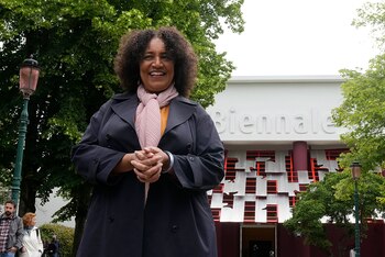 Lesley Lokko, una arquitecta escocesa-ghanesa,
