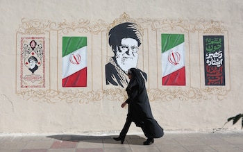 Una calle de Teherán, donde el régimen iraní enfrenta una creciente presión militar tras los ataques estadounidenses