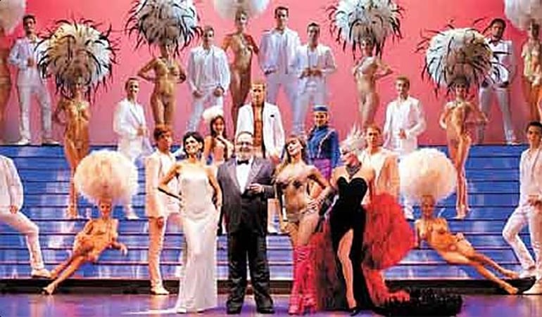 Más de una vez, LA nota era él mismo, como cuando en 2008 se animó a incursionar en el teatro de revista con La Rotativa del Maipo, en la calle Corrientes