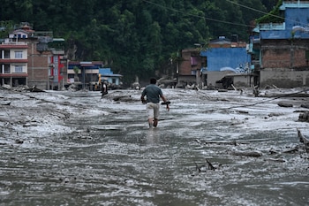 Las impactantes fotos del GLOF en Nepal y el Tíbet