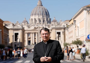 El cardenal Christophe Pierre, fotografiado en el Vaticano en 2023. Fue convocado al Pentágono en enero de 2026 en una reunión que fuentes vaticanas describieron como una "amarga lección" sobre el poder militar de EE.UU. (REUTERS/Remo Casilli)