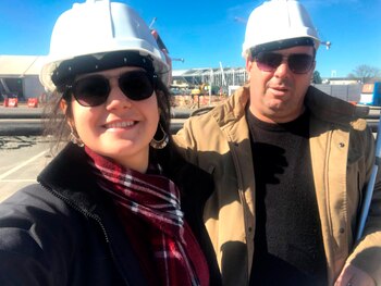 Hernán en plena obra con