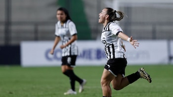 Corinthians y Boca Juniors aseguran