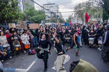 Estudiantes, trabajadores y comunidades indígenas