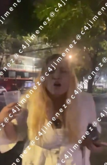 Usuarios de internet condenaron los comentarios realizados durante una discusión ocurrida en plena vía pública.