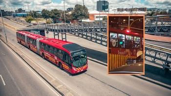Las imágenes registraron que varias personas golpearon al hombre con correas hasta la intervención de un policía de Bogotá - crédito @TransMilenio / X/Captura de video