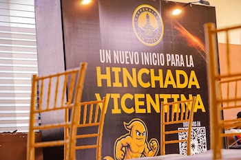 Independiente San Vicente será el nuevo nombre del equipo, buscando retomar la identidad con la ciudad en donde juega como local - crédito Independiente San Vicente