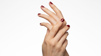 Ni rojo ni gris: estos son los seis colores de uñas más elegantes para esta primavera