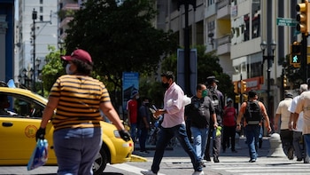 Ecuador amplía programa de apoyo juvenil y eleva a 150.000 el número de beneficiarios