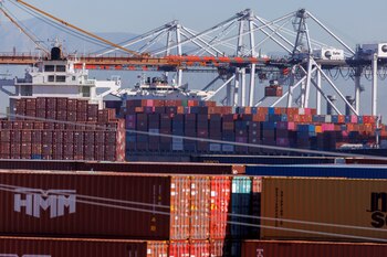 Containers en el Puerto de