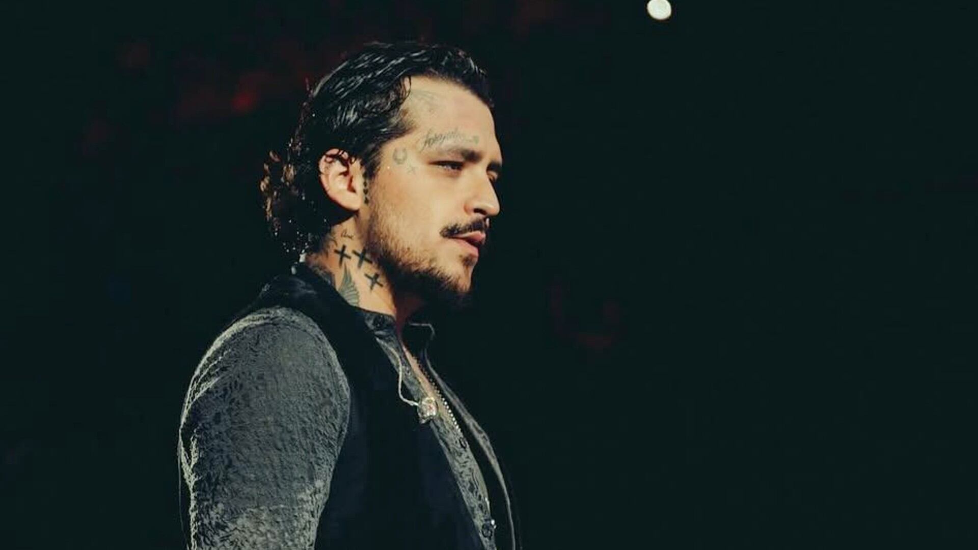 Christian Nodal en la Plaza de Toros. (Instagram)