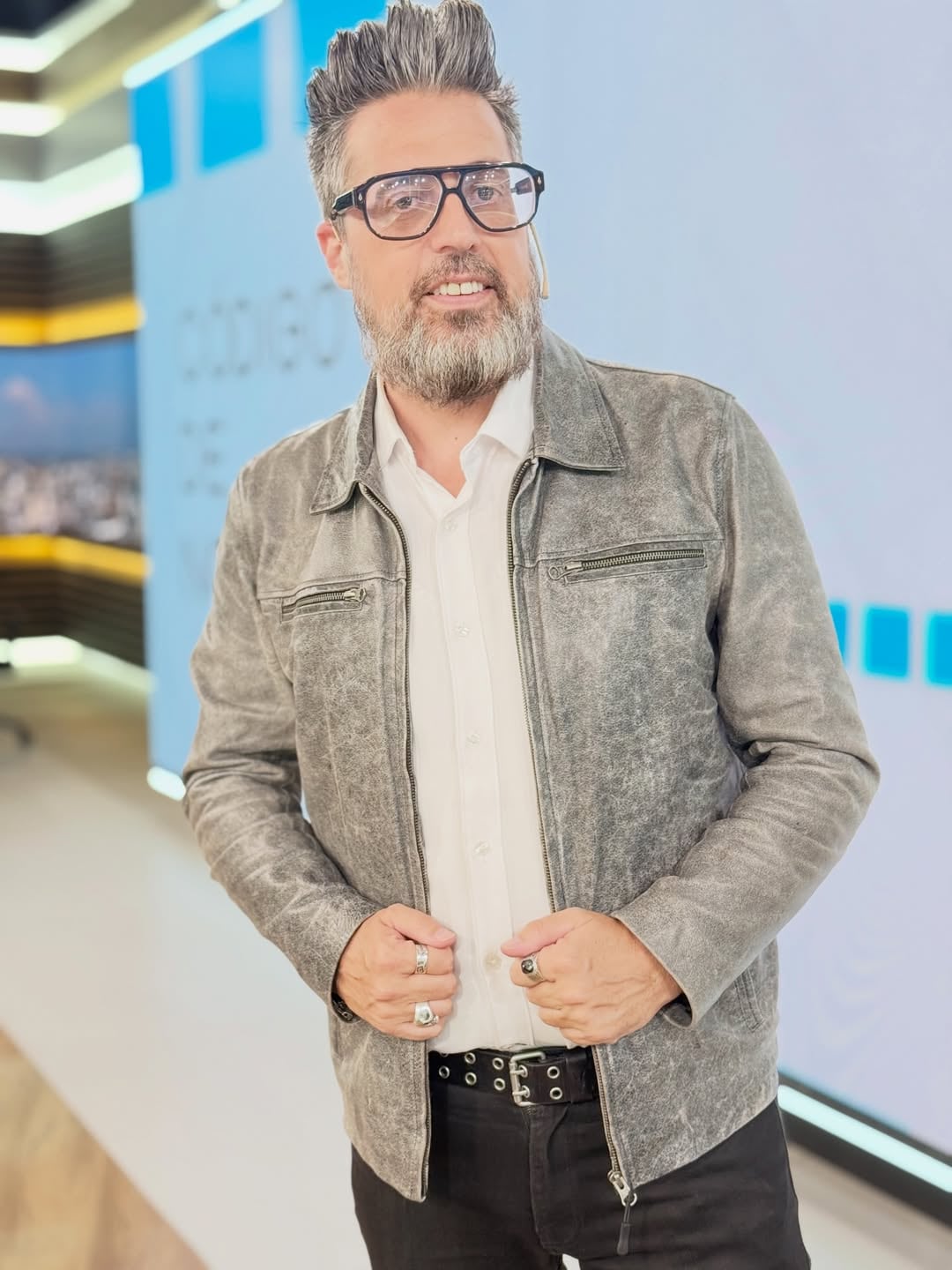 El periodista rastreó su teléfono robado mediante un sistema de localización, hallando su ubicación en Lanús horas después del delito