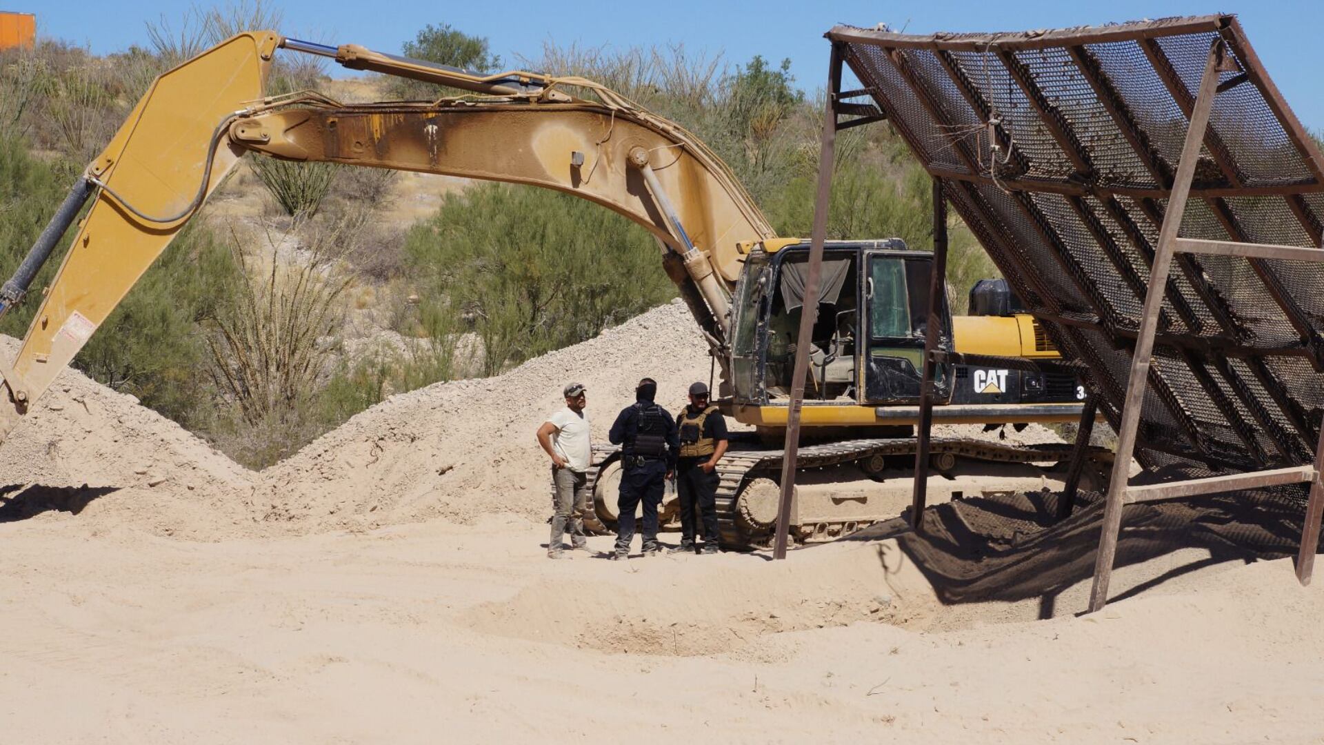 Mina clandestina de oro en Sonora