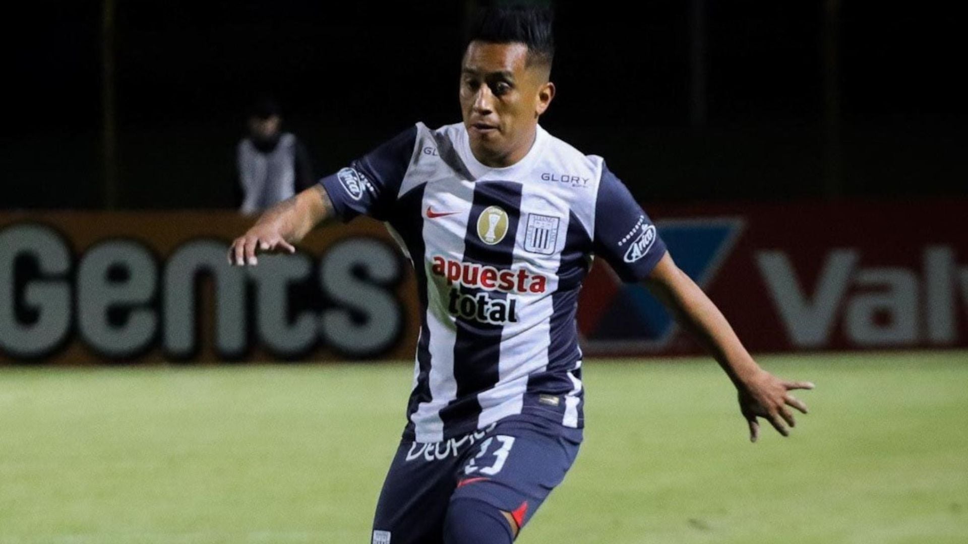 Christian Cueva admitió que su último periplo en Alianza Lima lo afrontó lesionado. - Crédito: Andina