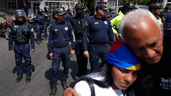 Amnistía Internacional y familias de presos políticos exigieron atención médica y oportuna en cárceles venezolanas
