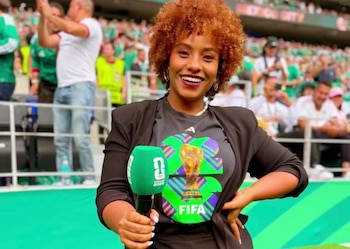 La locutora contó los desafíos y emociones que vivió antes de anunciar su participación como host bilingüe del principal estadio mexicano, resaltando la importancia personal y profesional de este logro. Crédito: Redes sociales