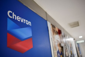 Multinacionales como Chevron también cesaron