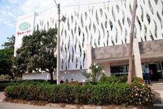 La crisis del Hospital de Bocagrande se agravó desde el 11 de junio por la suspensión de labores de trabajadores por pagos pendientes - crédito Google Maps