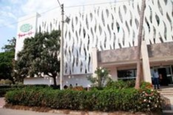 La crisis del Hospital de Bocagrande se agravó desde el 11 de junio por la suspensión de labores de trabajadores por pagos pendientes - crédito Google Maps