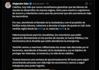 El toque de queda en Cali restringe la movilidad entre las 21:00 y las 6:00 y solo exceptúa a rescatistas, voluntarios autorizados, Fuerza Pública y funcionarios en emergencia - crédito @alejoeder / X
