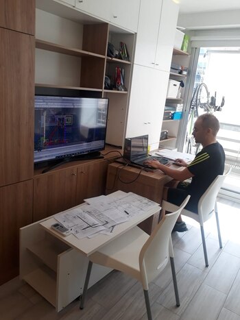 Haciendo home office, adaptaron desayunador