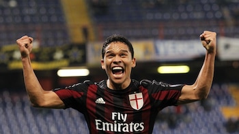 Carlos Bacca mantiene una marca de goleo con el AC Milan, a nueve años de su partida: estos son los números