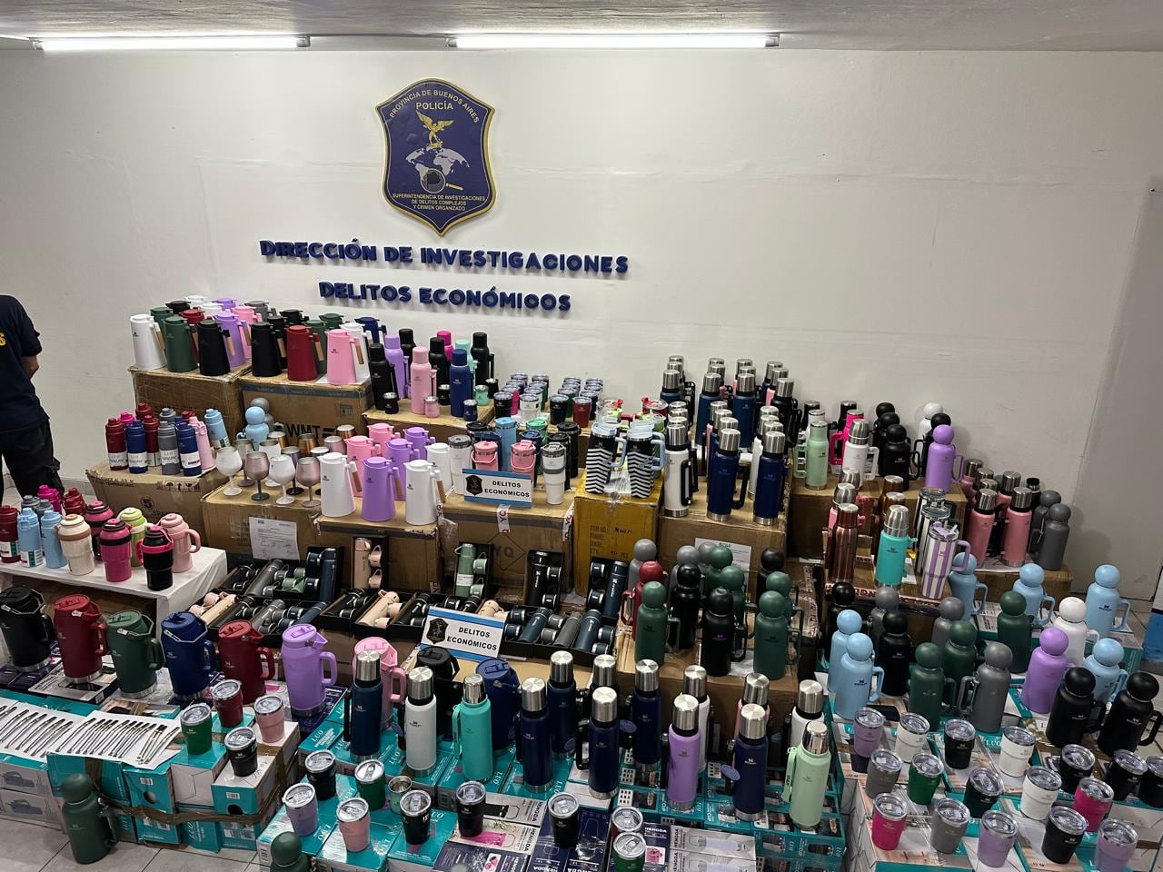 Todos los objetos incautados eran de origen brasileño y no contaban con certificados sanitarios para su circulación