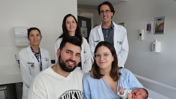 Una mujer con una enfermedad