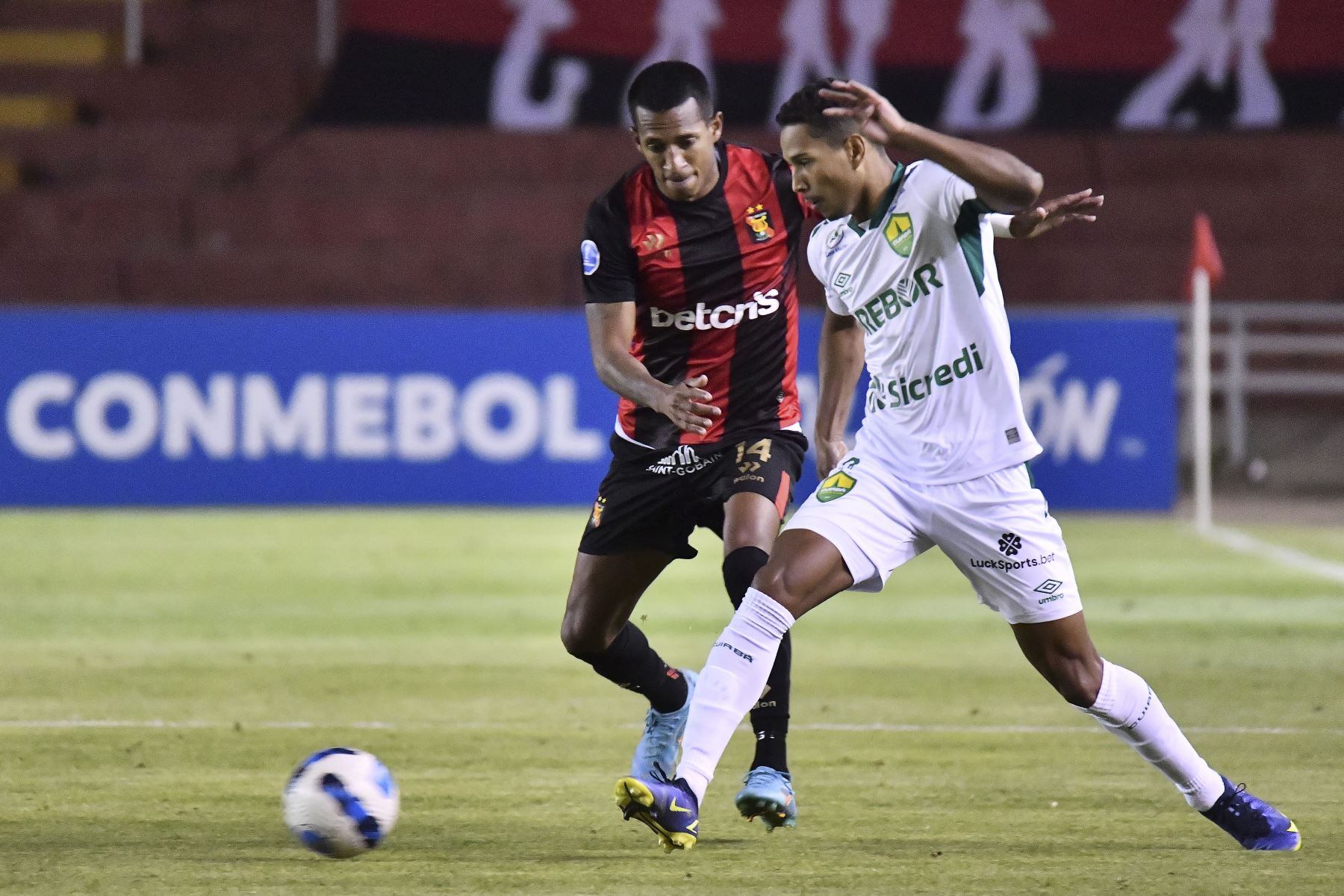 Jhonny Vidales fue parte del plantel de Melgar que llegó a semifinales de la Copa Sudamericana 2022. - créditos: AFP