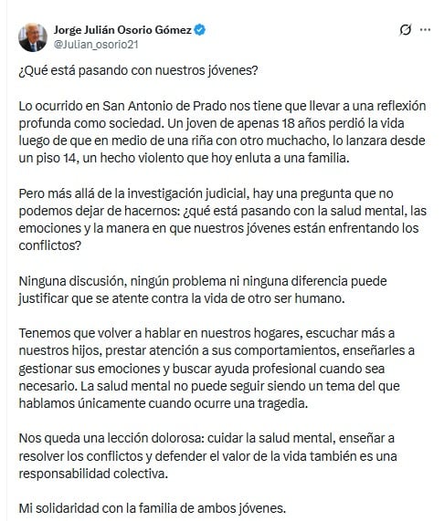 Una llamada a la línea de emergencias 123 alertó a las unidades policiales sobre el suceso - crédito @Julian_osorio21/X