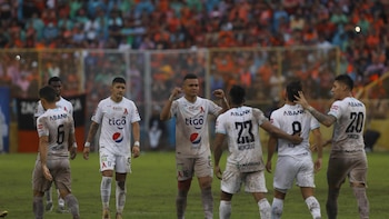 El fútbol salvadoreño inicia el