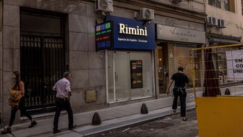 Dólar hoy en vivo: la cotización libre interrumpe la seguidilla de bajas y anota un leve rebote