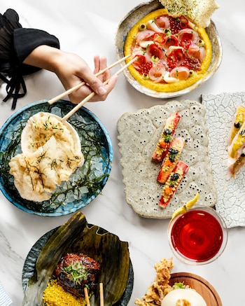 Cada cena reunirá a un chef internacional y a un anfitrión colombiano en una misma cocina para crear un menú exclusivo que no volverá a repetirse.
