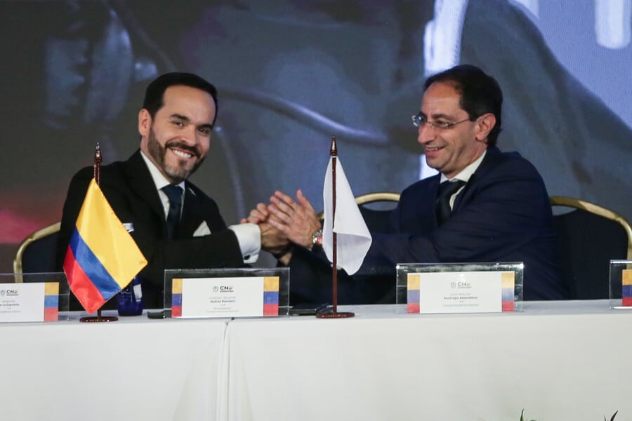 El Gobierno entrante, conformado por Abelardo de la Espriella y José Manuel Restrepo, proyecta bajar el déficit fiscal al 4,5% en 2027, aunque el presupuesto es inflexible en cerca del 90% - crédito Catalina Olaya/Colprensa