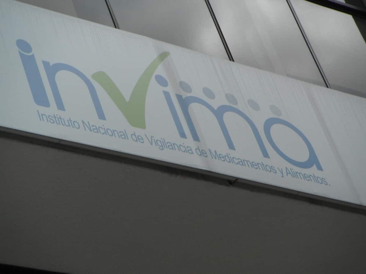 La entidad instó a los profesionales de la salud a verificar las variaciones de los productos que utilizan - crédito Colprensa