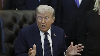 VÍDEO: Trump pausa la guerra con la negociación en el aire y el paso de Ormuz y la cuestión nuclear sin resolver