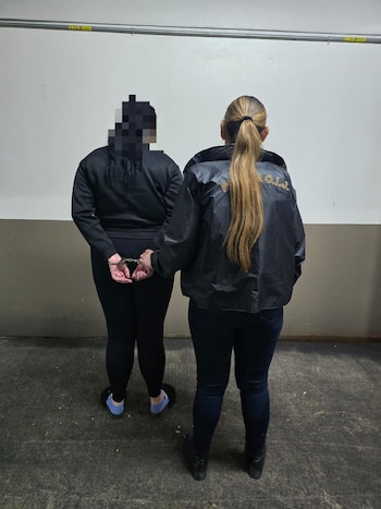 Dos mujeres también fueron detenidas por agentes policiales del OIJ, quienes estarían involucradas con la desaparición de la estilista. Crédito: OIJ