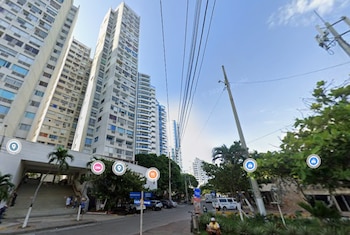El hombre fue encontrado en un edificio del exclusivo sector El Laguito, en Cartagena - crédito captura de pantalla Google Maps